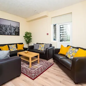 4/5 Bedroom Superior Apt Apartment